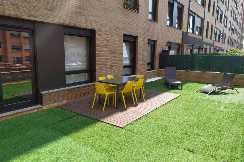 Ferienwohnung La Terraza De La Florida Terraza 225 M2 Oviédo Exterior foto